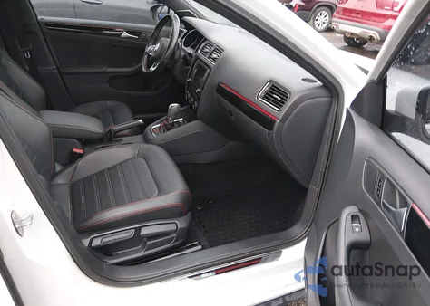 2017 Volkswagen Jetta Gli z USA, uszkodzony, nr VIN 3VW4T7AJ1HM357833